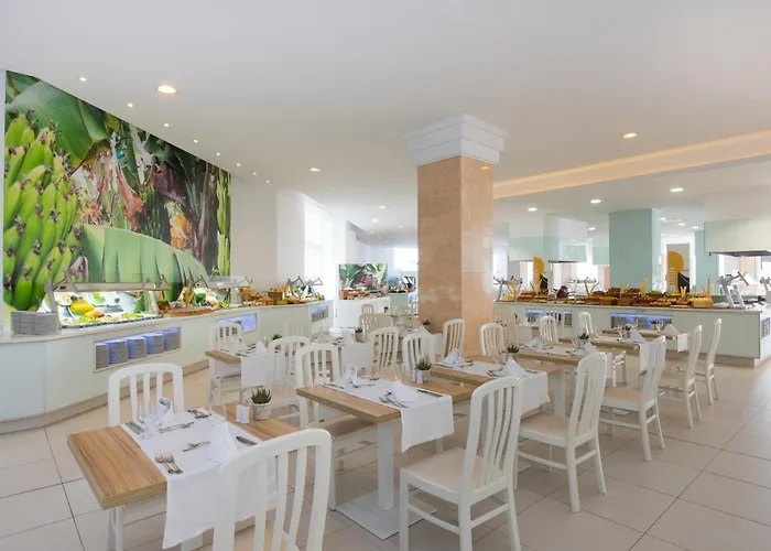 Iberostar Waves Bouganville Playa 4* 阿德耶