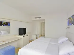 Iberostar Waves Bouganville Playa