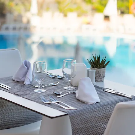 Iberostar Waves Bouganville Playa