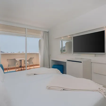 Iberostar Waves Bouganville Playa 4*