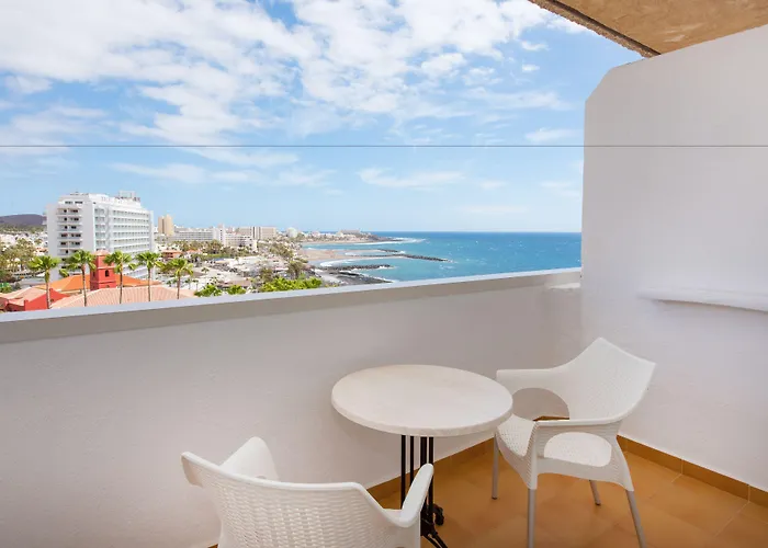 Iberostar Waves Bouganville Playa 4* 阿德耶