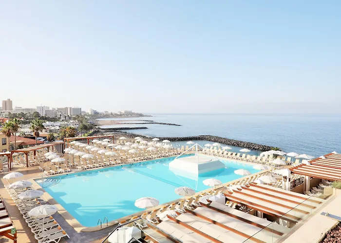 Iberostar Waves Bouganville Playa 아데제