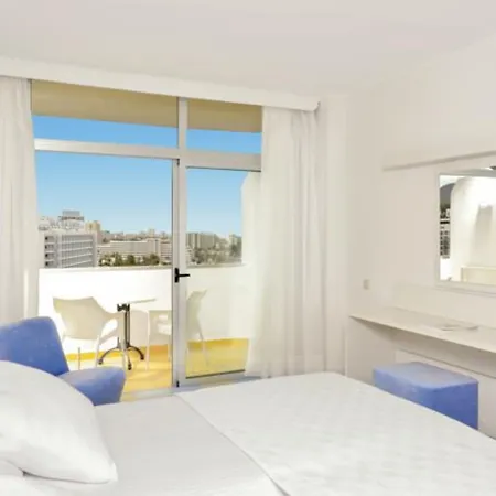 מלון Iberostar Waves Bouganville Playa 4*