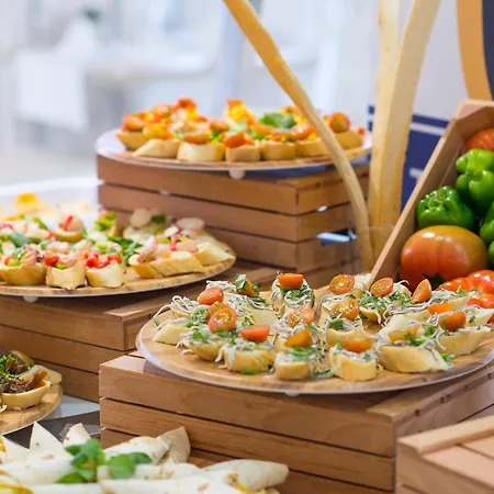 Iberostar Waves Bouganville Playa 4* אדחה